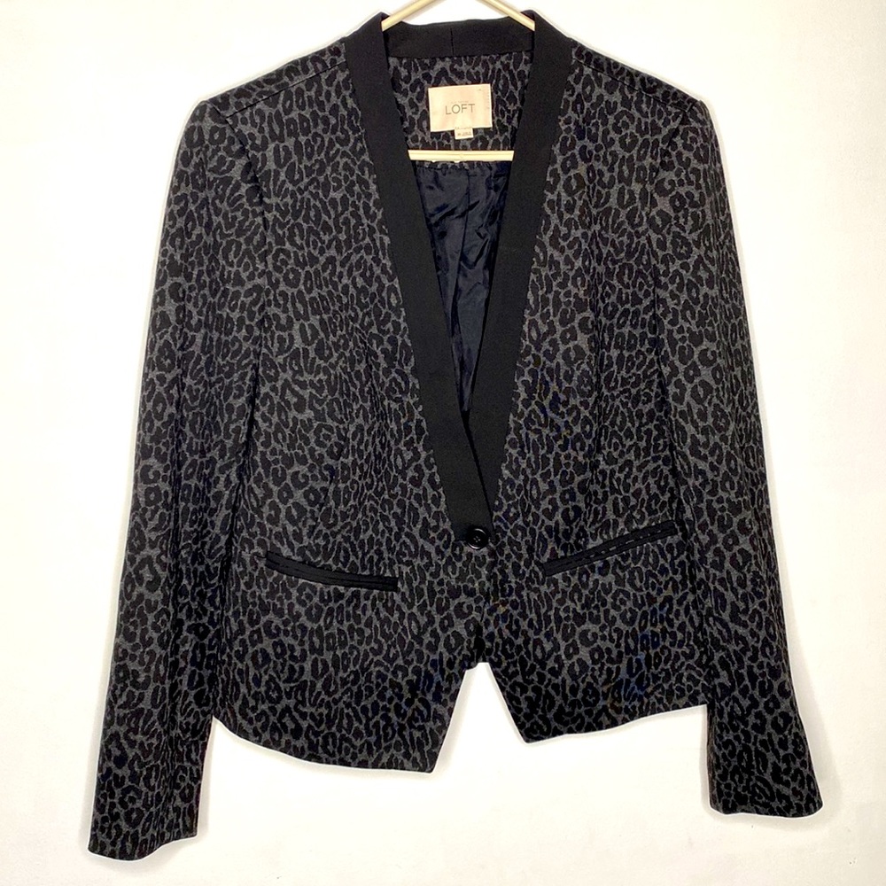 Ann Taylor Loft Black leopard animal blazer size 10